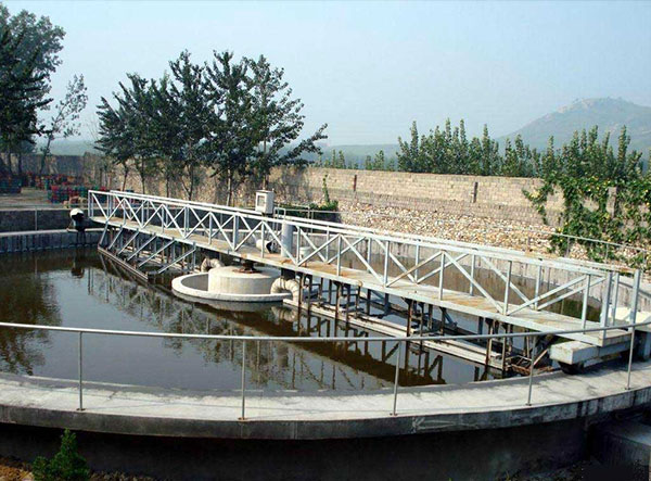 周邊傳動虹吸（xī）泥機（jī）